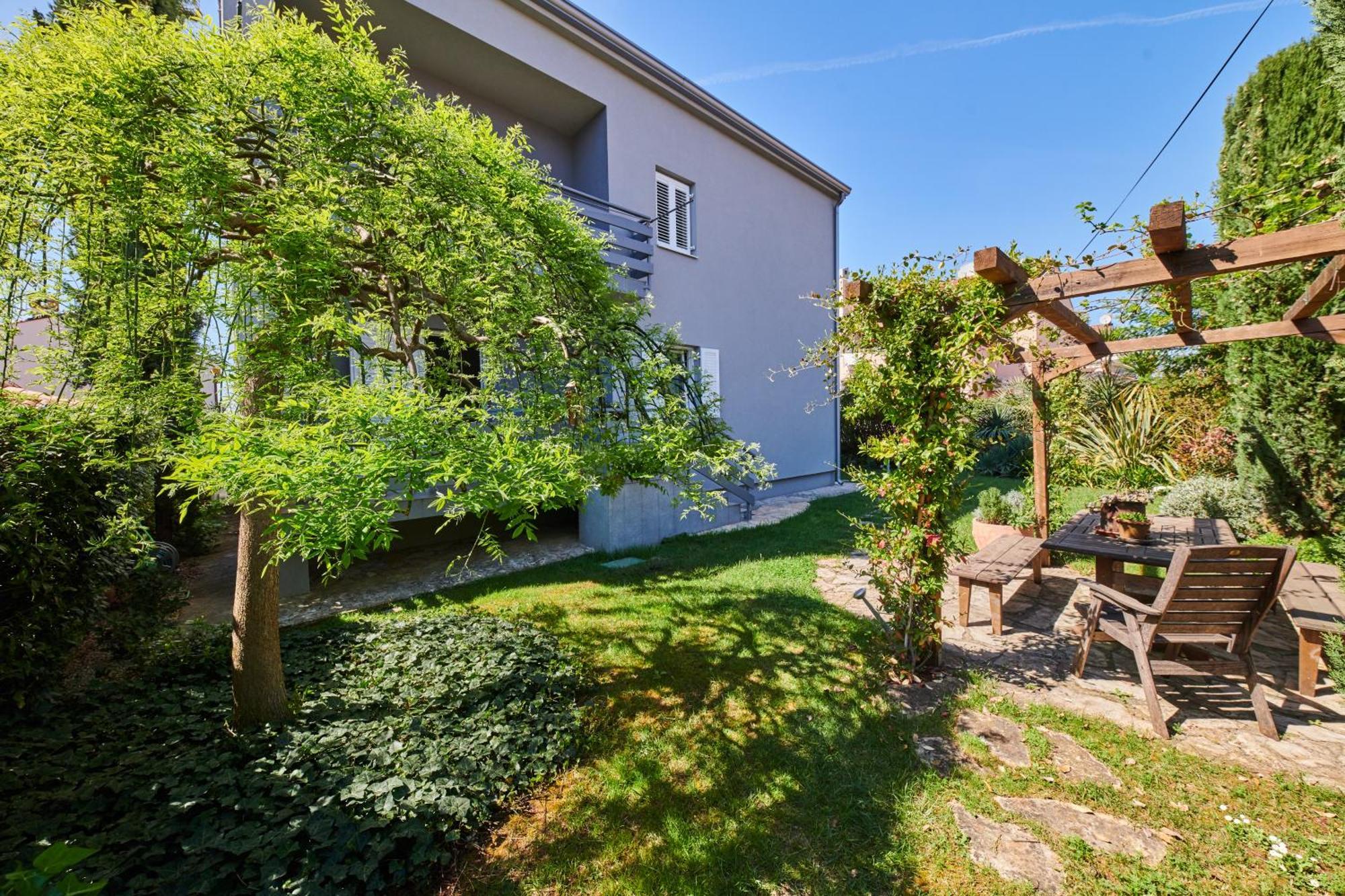 Mina'S Shine Apartment Umag Exterior photo